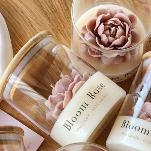 Handcrafted flower in the jar candle – Pavanea