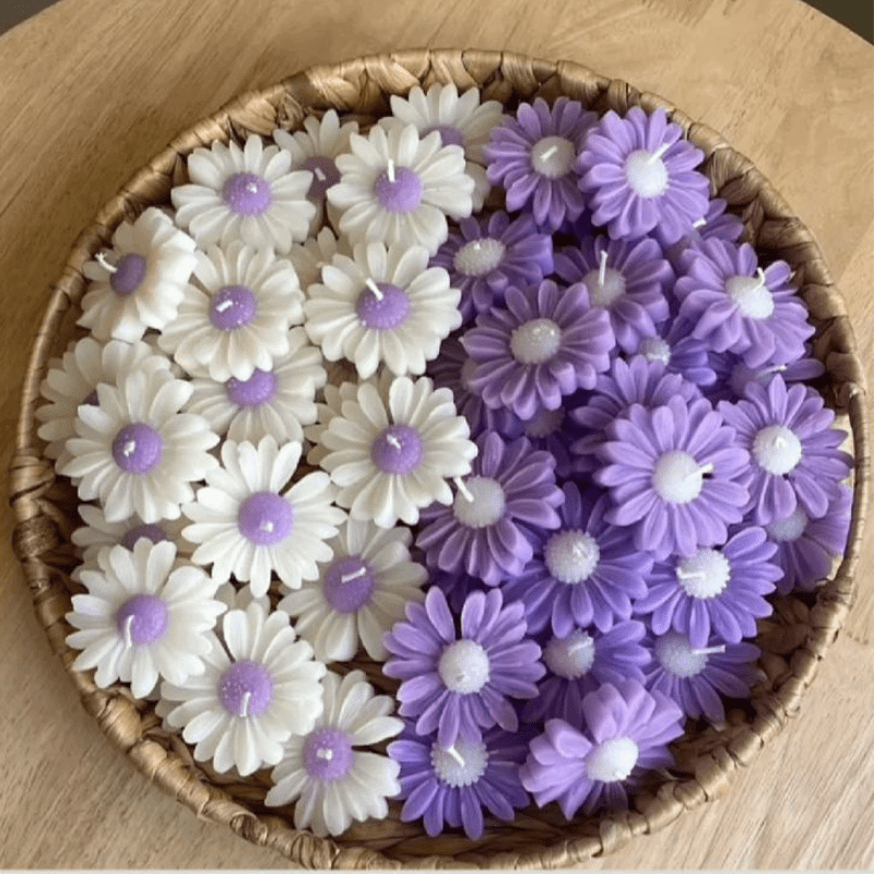 Handcrafted daisy candle with floral design – Pavanea